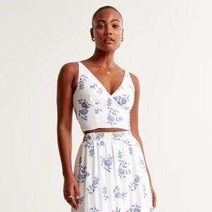 Abercrombie Linen Blend embroidered floral crop tank top size Large